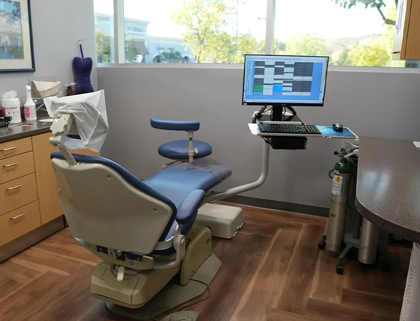 Treatment room at Valencia Emergency Dentist